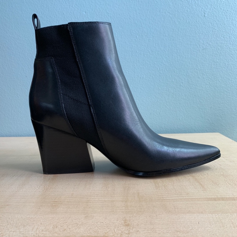 Kendall + Kylie black booties size 7.5